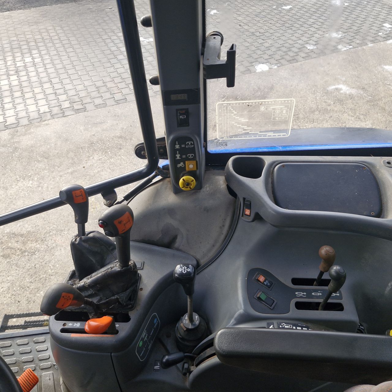 New holland ts90