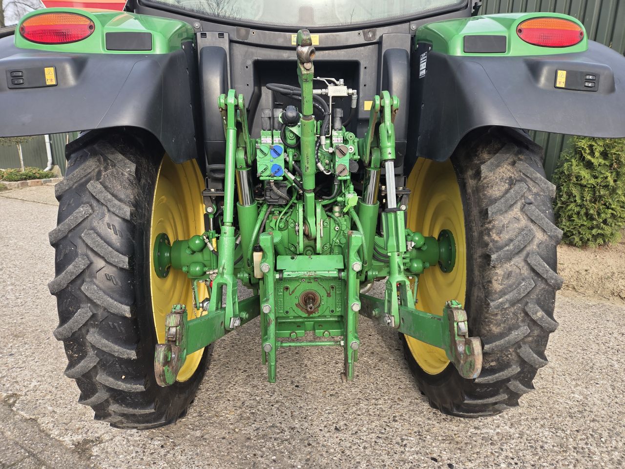 John Deere 6105R