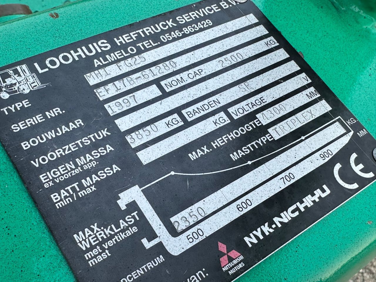 TE KOOP: zeer nette MITSUBISHI 2.5 heftruck