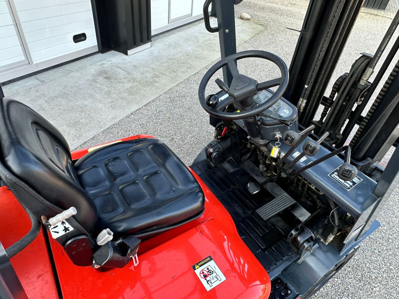 TE KOOP: zeer nette TAILIFT 1.8 heftruck