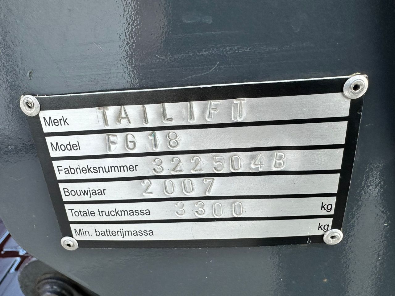 TE KOOP: zeer nette TAILIFT 1.8 heftruck