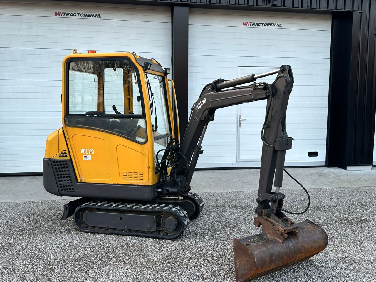 TE KOOP: zeer nette VOLVO EC-15 mini kraan
