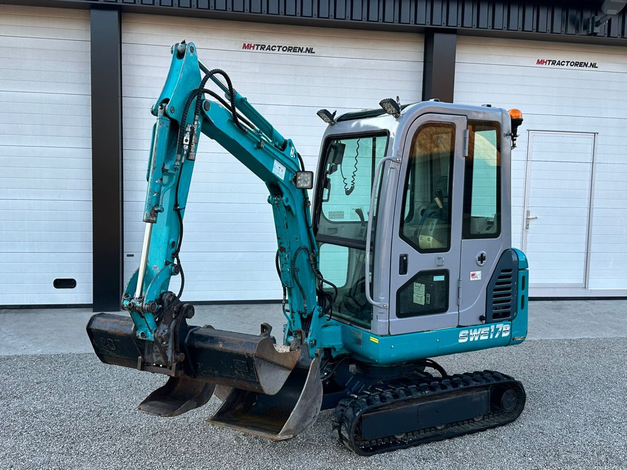 TE KOOP: zeer nette SUNWARD 17B mini kraan