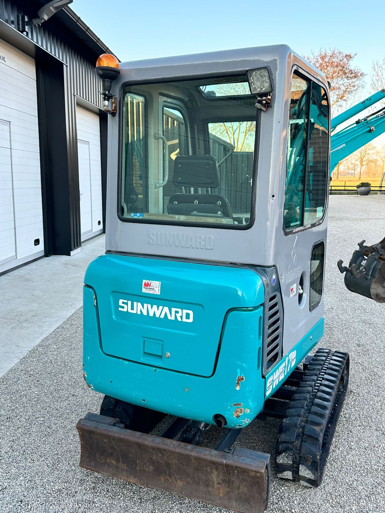 TE KOOP: zeer nette SUNWARD 17B mini kraan