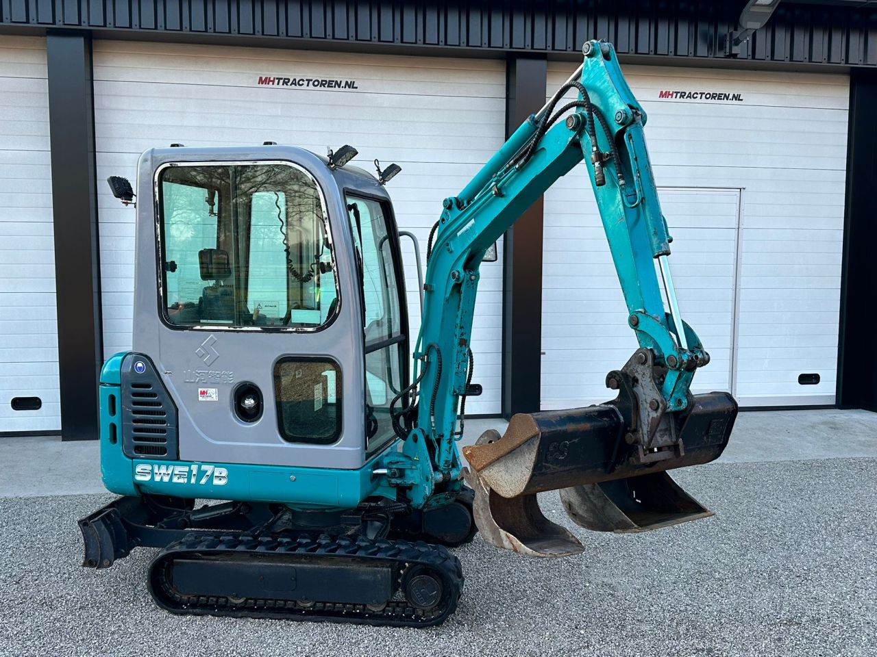 TE KOOP: zeer nette SUNWARD 17B mini kraan