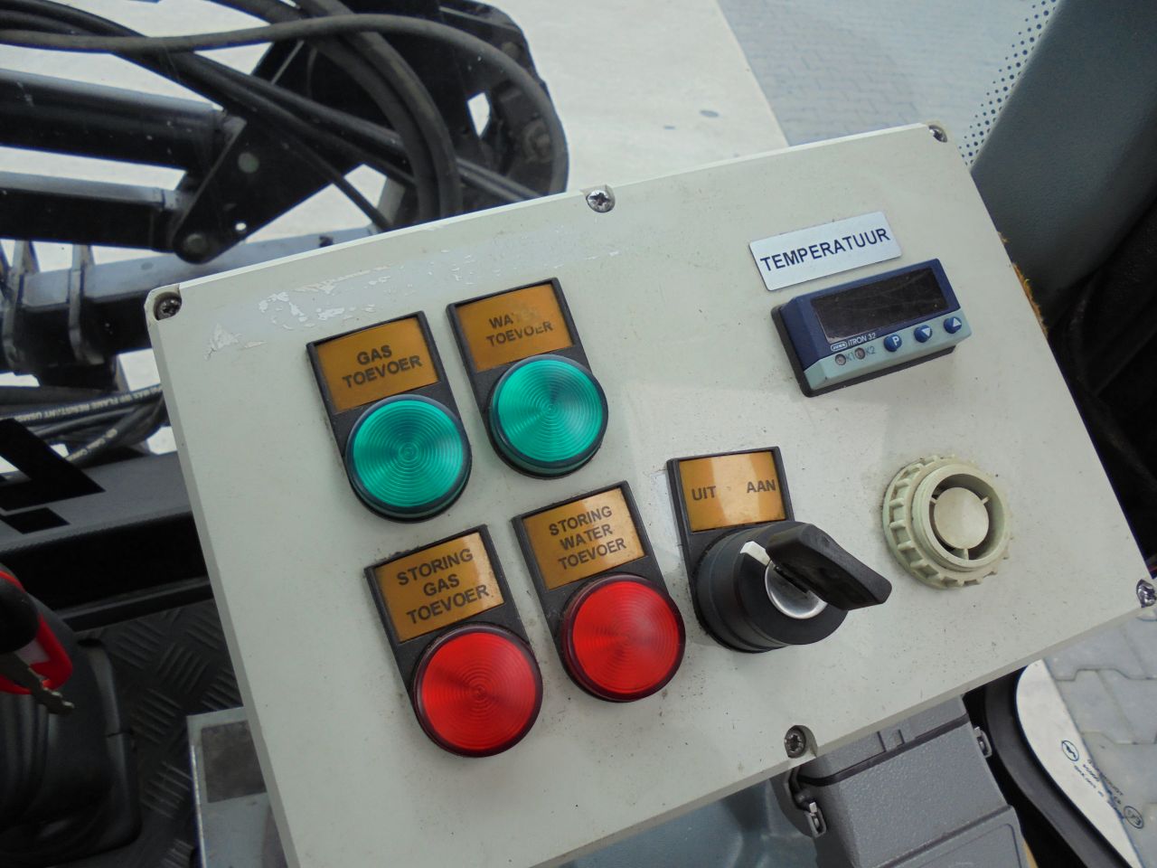 LM trac,weedsteam,mc connel