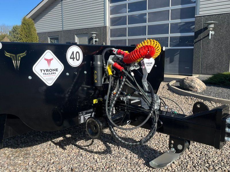 27TLL . Affjedret træk og affjedret aksler. Med hydrauliske ramp