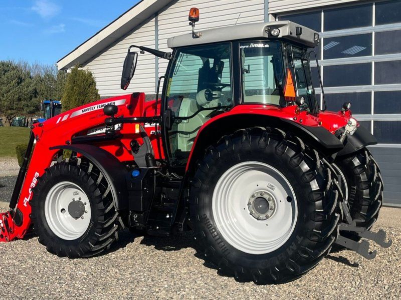 Massey Ferguson 6715 S Dyna6 Med frontlæsser