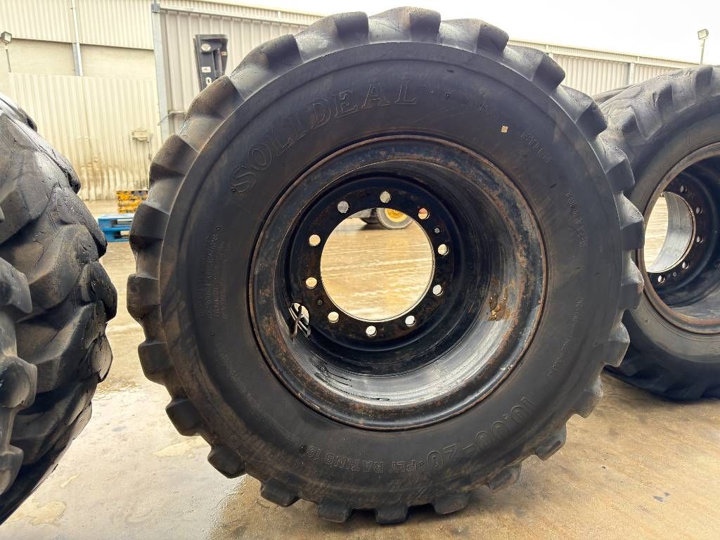Bridgestone 1000 x 20 Set / 10.00 x 20: 4x2 Tyres