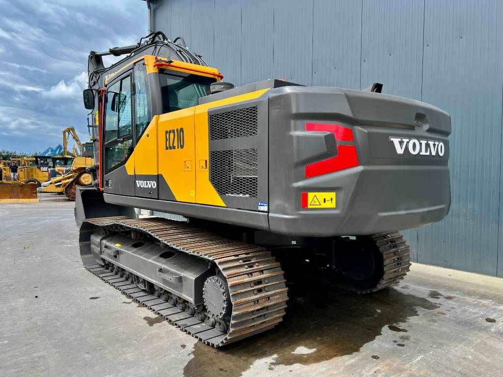 Volvo EC210