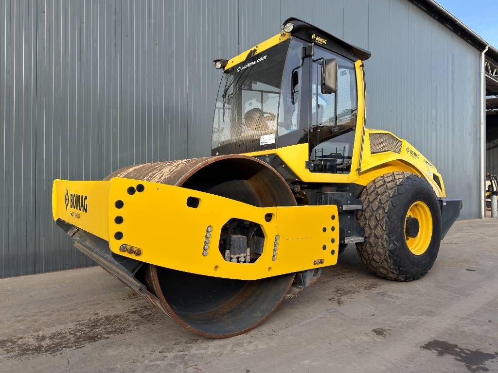 Bomag BW213D-5