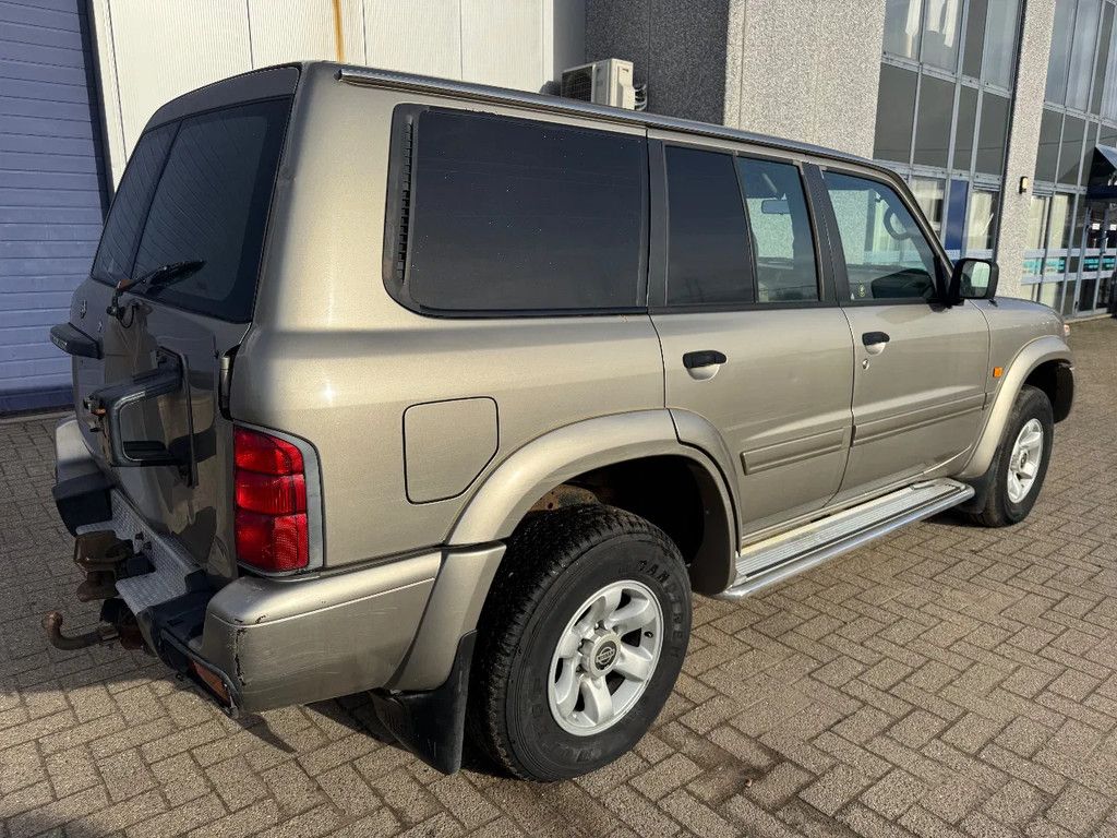 Nissan PATROL **3.0-AIRCO-LONG CHASSIS**