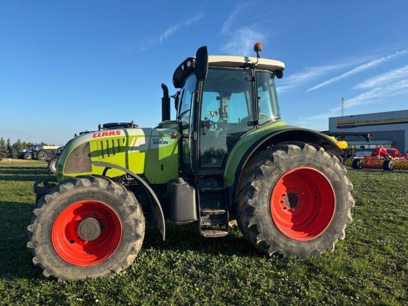 Claas ARION 640