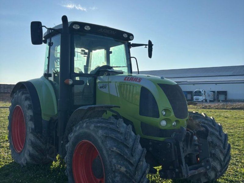 Claas ARION 640