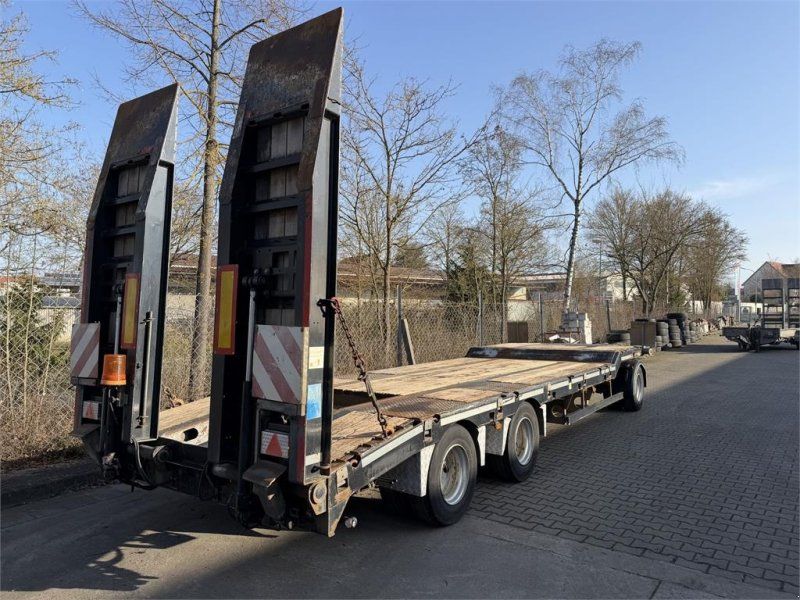Schwarzmüller T3 3 Achs Tieflader