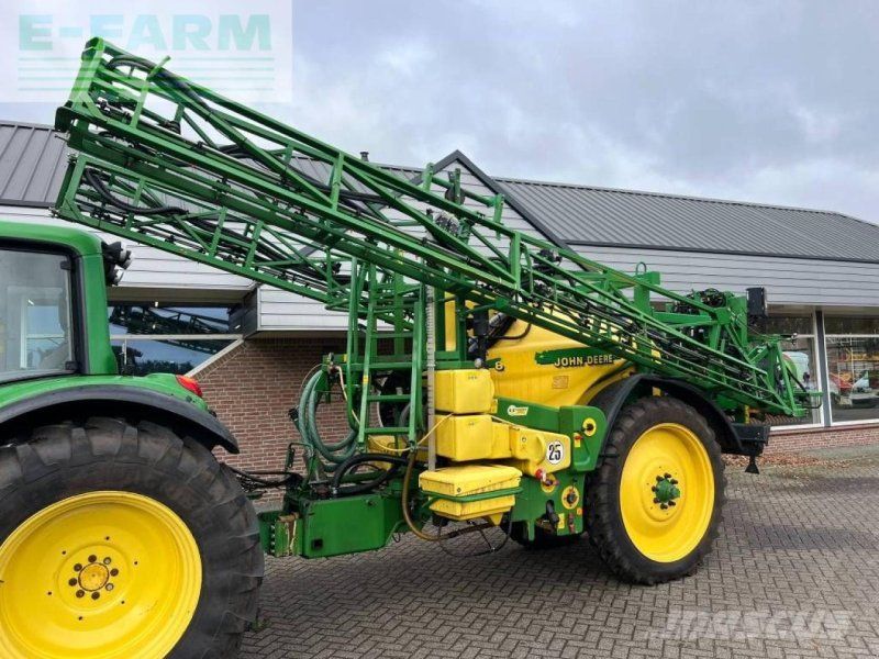 John Deere 824