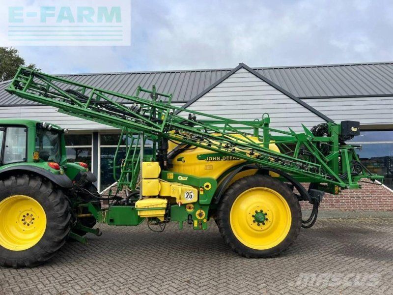 John Deere 824