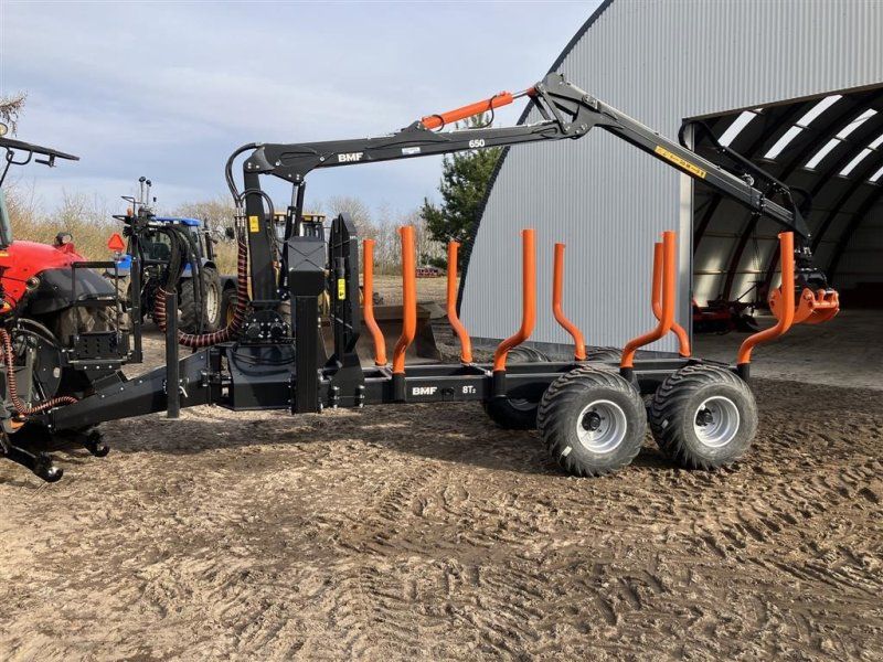 BMF 8 t. skovvogn med 6,5 m. kran