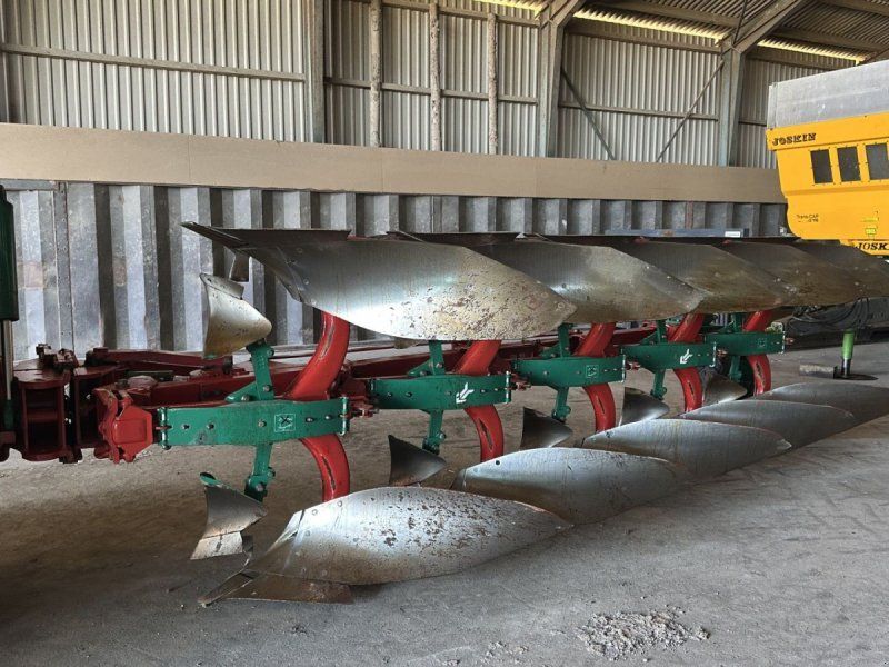 Kverneland 100 5 furet med variabel furebredde. Årg. .