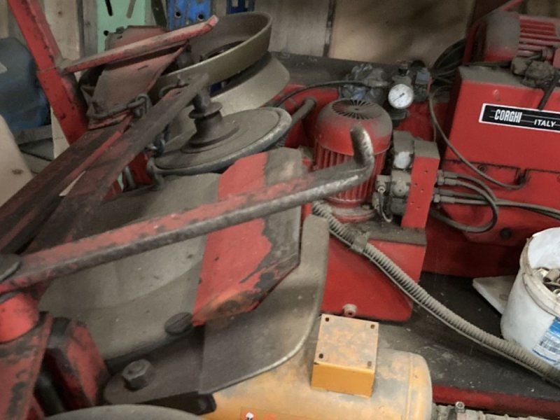 12 rk. Hydraulisk opklap. Med næsten nye såskær.