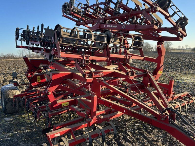 Kongskilde 6 meter germinator med CROSKILL tromle bagerst. Velnet til roe