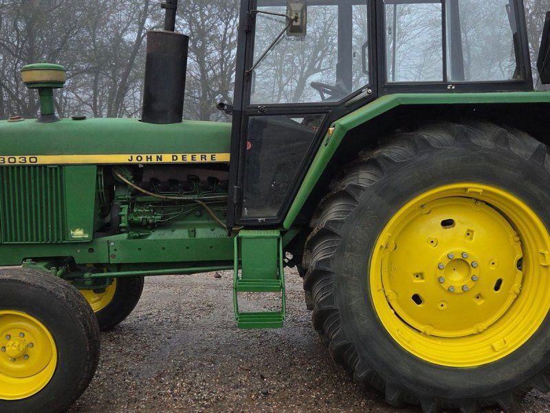 John Deere 3030 Velholdt 6 cylindret  med tvillinghjul