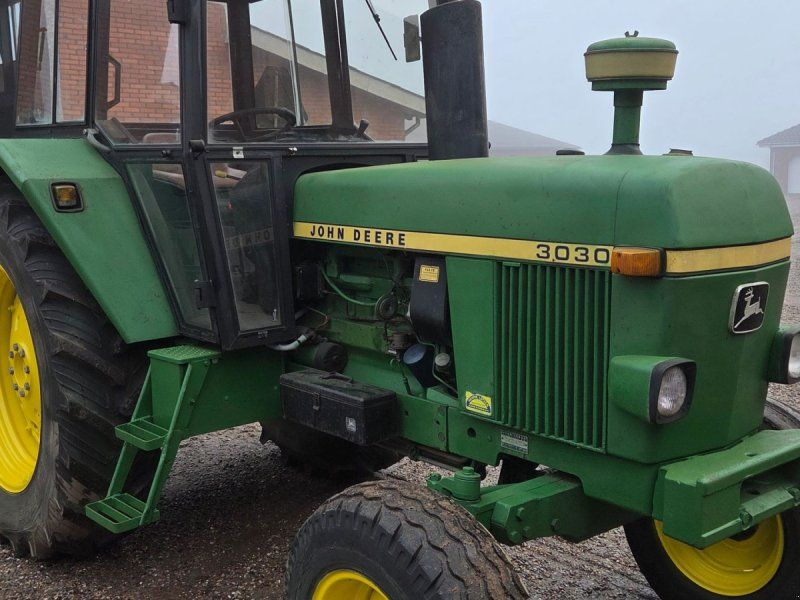 John Deere 3030 Velholdt 6 cylindret  med tvillinghjul