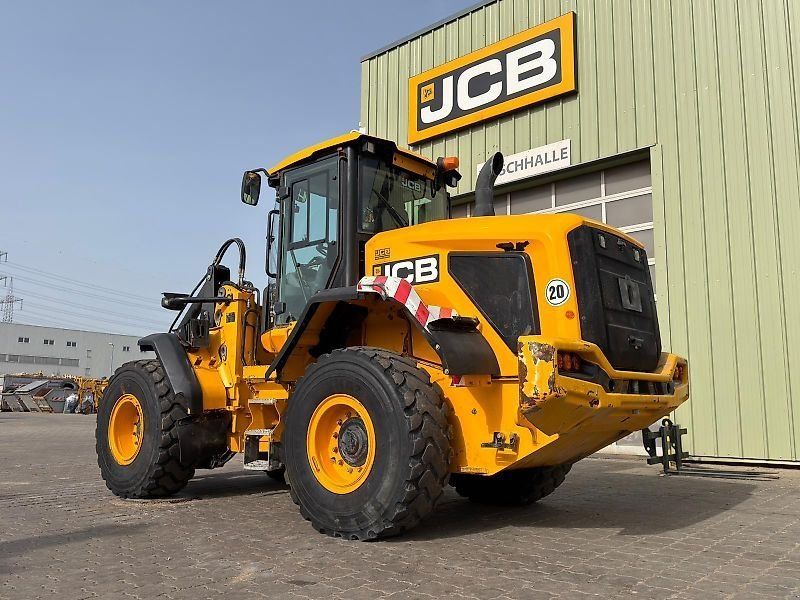 JCB 437HT