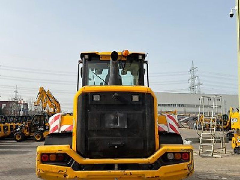 JCB 437HT