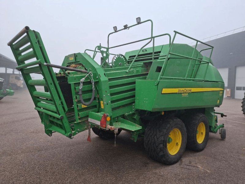 John Deere L1534