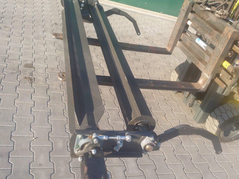 Kuhn Rollenniederhalter