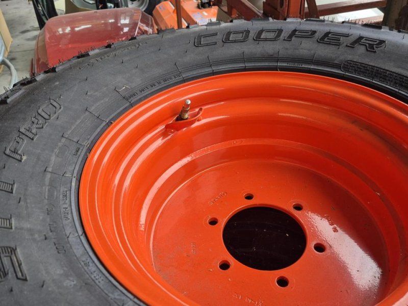 Kubota KOMMUNALBEREIFUNG 400/80R28  315/75R16