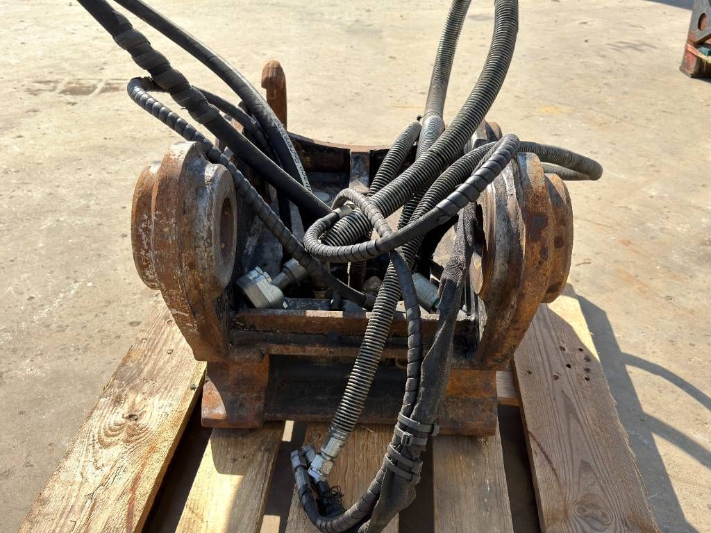 OilQuick OQ65 - M318D / M320F / M322D / 320D / 320E / 323D