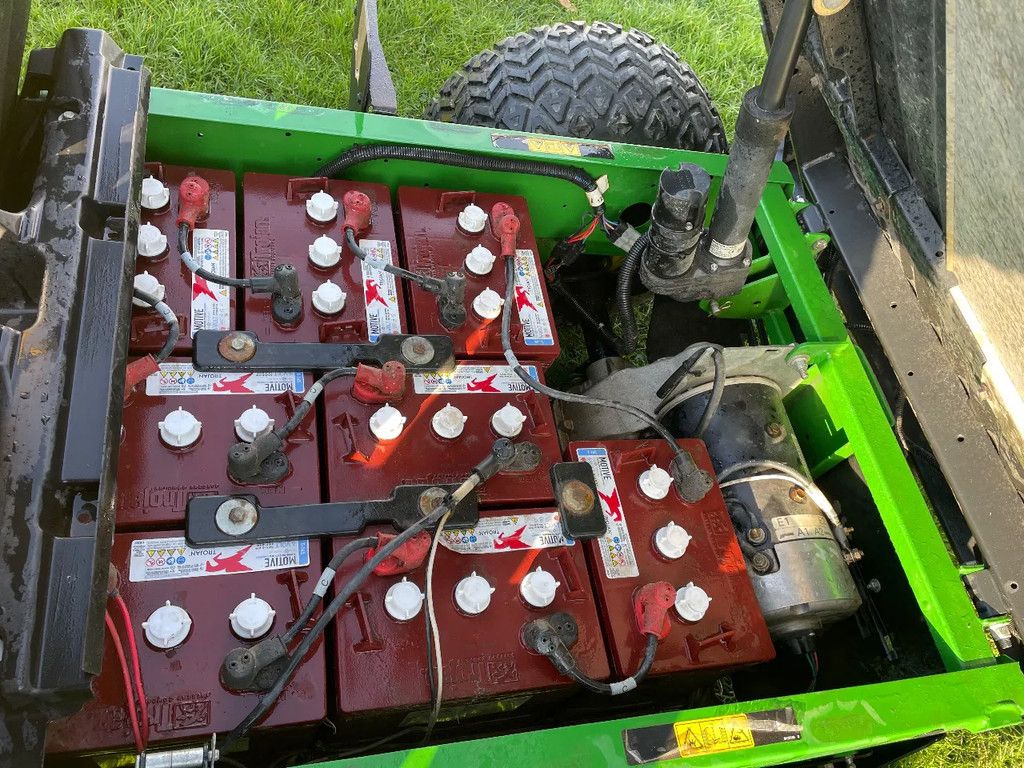 John Deere Gator TE bj2016 met nieuwe trojan accuset Met kenteken