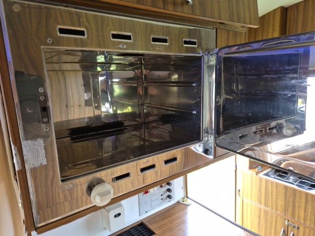 Oldtimer/retro camper Leyland Hilton. Belasting vrij