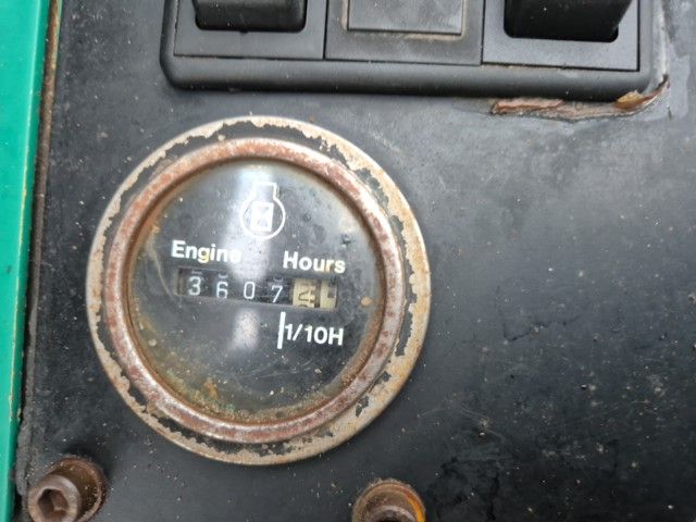 Sherpa 200 minishovel (2015) met aanbouwdelen.