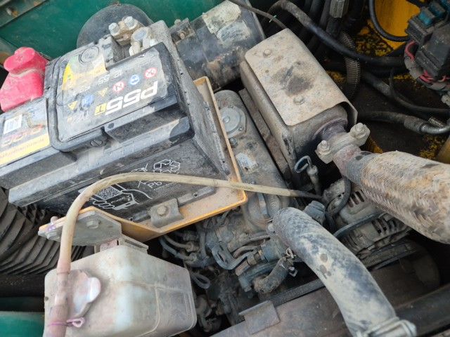 Sherpa 200 minishovel (2015) met aanbouwdelen.