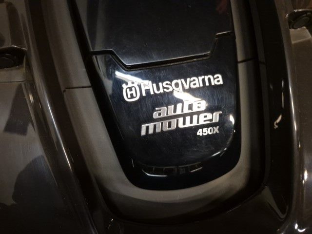 Husqvarna 450X robotmaaier nieuw overjarig. AANBIEDING.