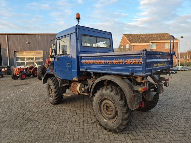 Mercedes Benz Unimog U90