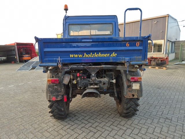 Mercedes Benz Unimog U90