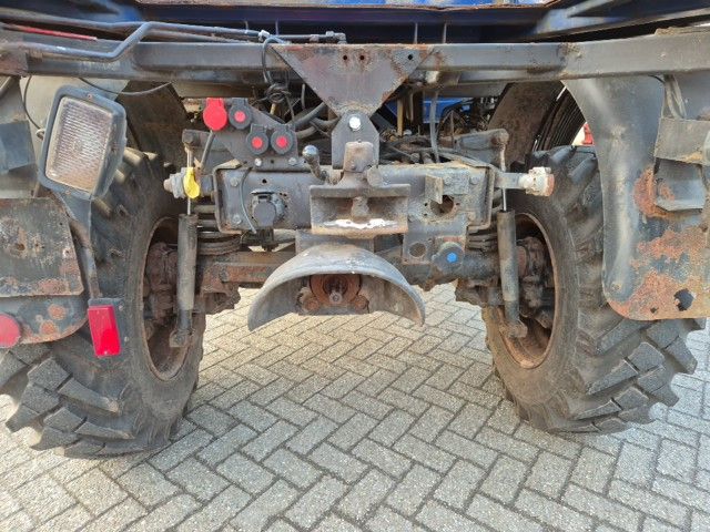 Mercedes Benz Unimog U90