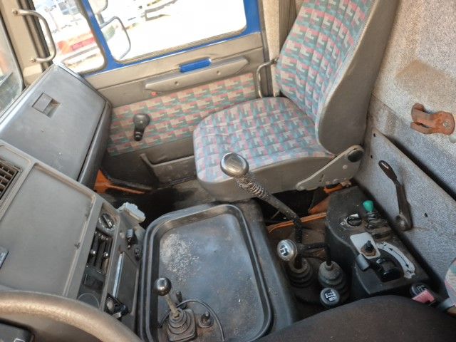 Mercedes Benz Unimog U90