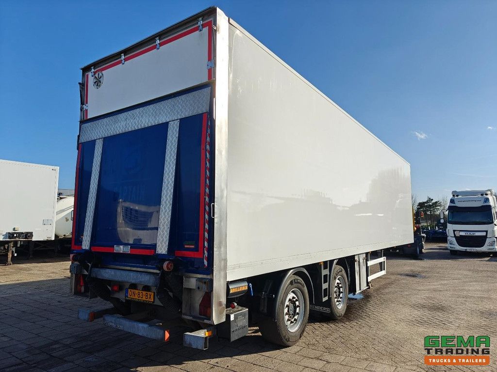 Renders ROC 12.18 2-axle SAF - CITY 11.3m insulated box - steering axle - disc brakes - 2000kg tail lift - 05/2026 MOT