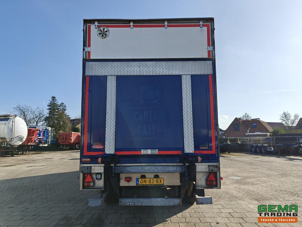 Renders ROC 12.18 2-axle SAF - CITY 11.3m insulated box - steering axle - disc brakes - 2000kg tail lift - 05/2026 MOT