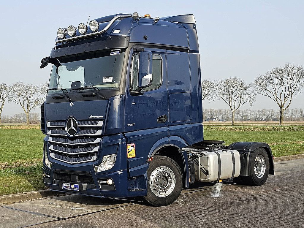 MERCEDES-BENZ ACTROS 1851