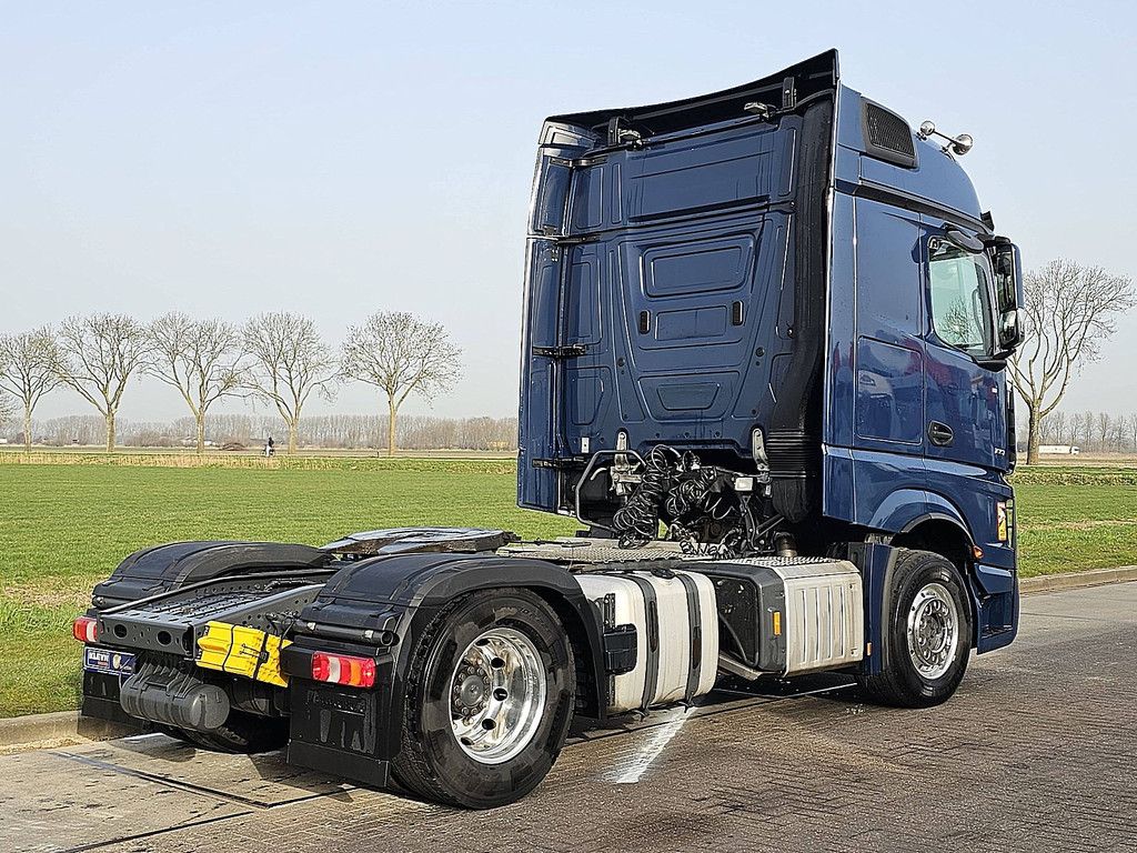 MERCEDES-BENZ ACTROS 1851