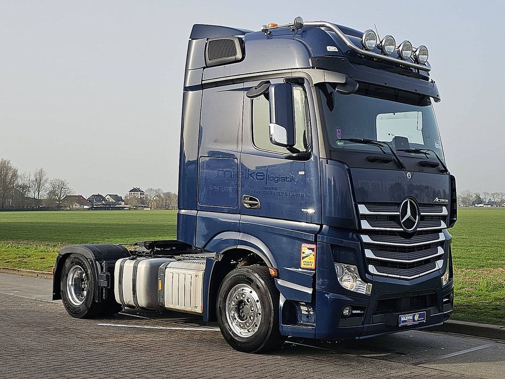 MERCEDES-BENZ ACTROS 1851