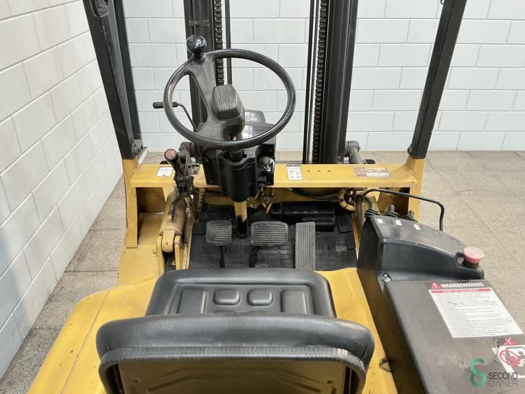 Gabelstapler Diesel Caterpillar DP 25 1994