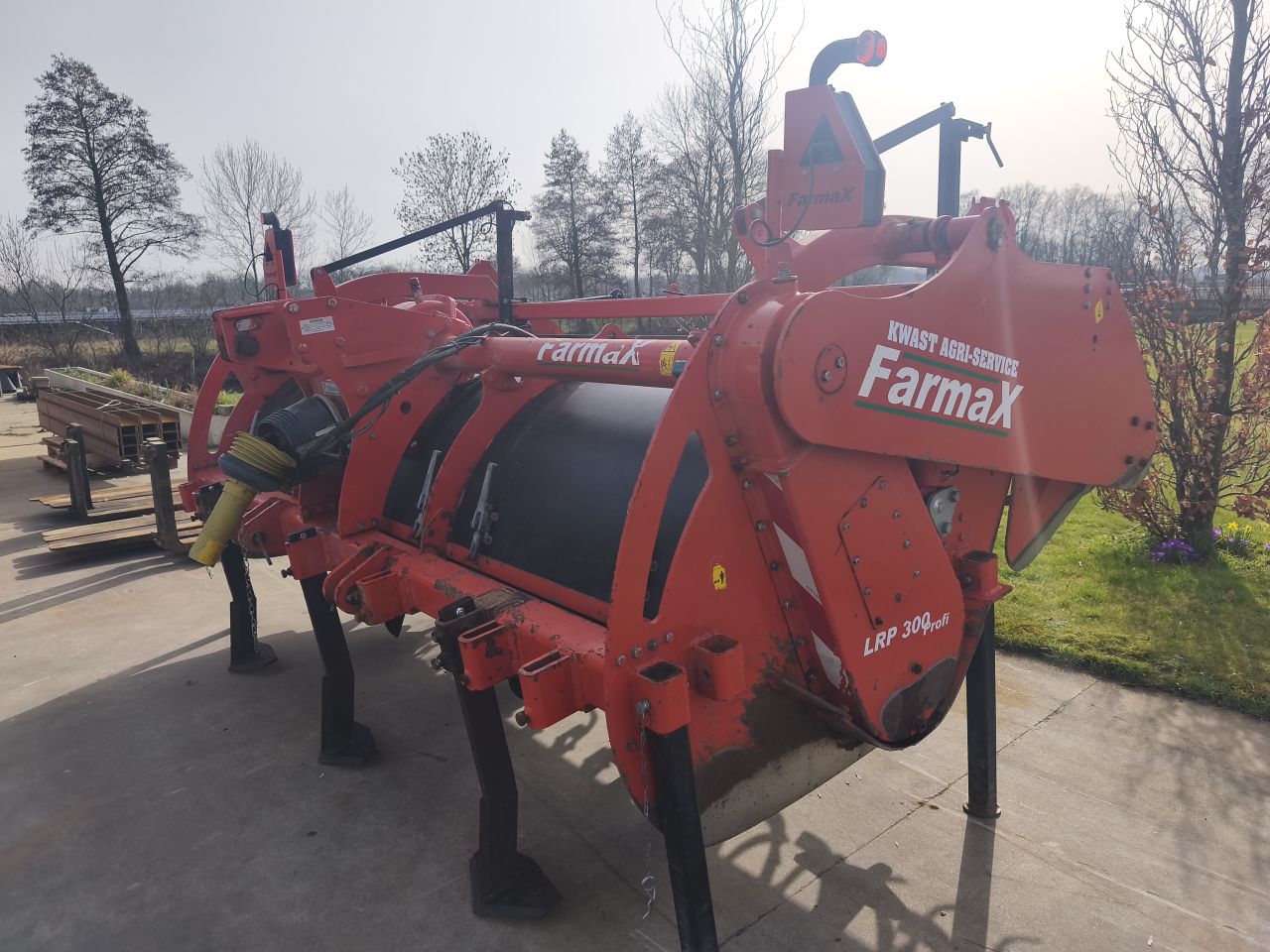 Farmax LRP 300 Profi spitmachine klei uitvoering.