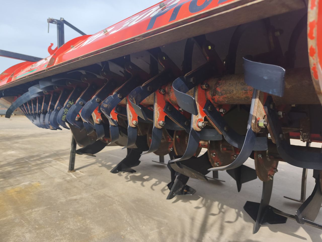 Farmax LRP 300 Profi spitmachine klei uitvoering.